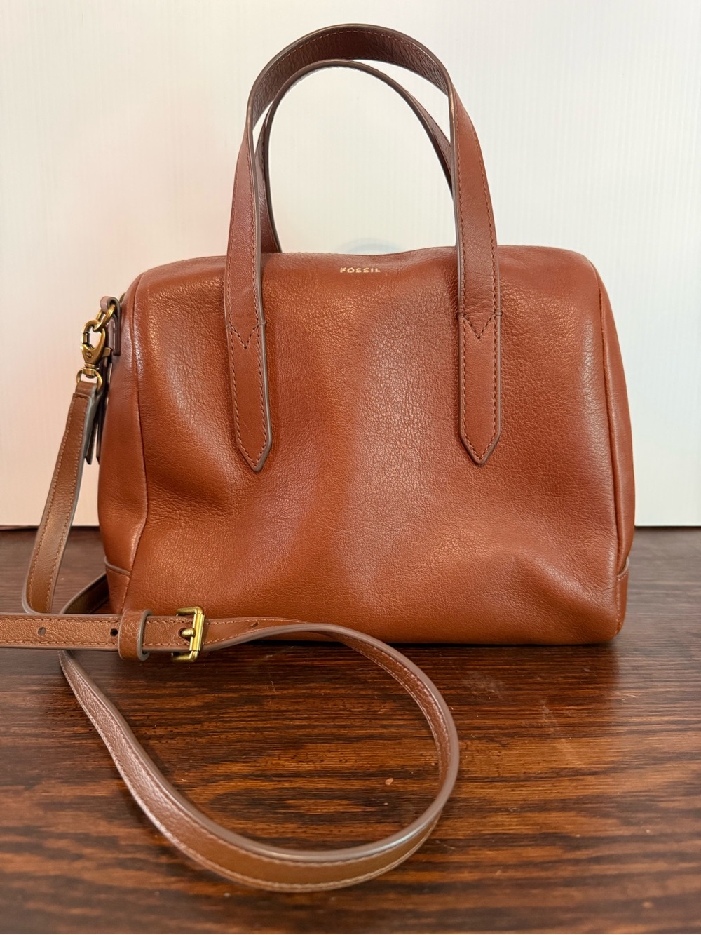 Fossil Tan Brown Leather Purse with Crossbody Strap